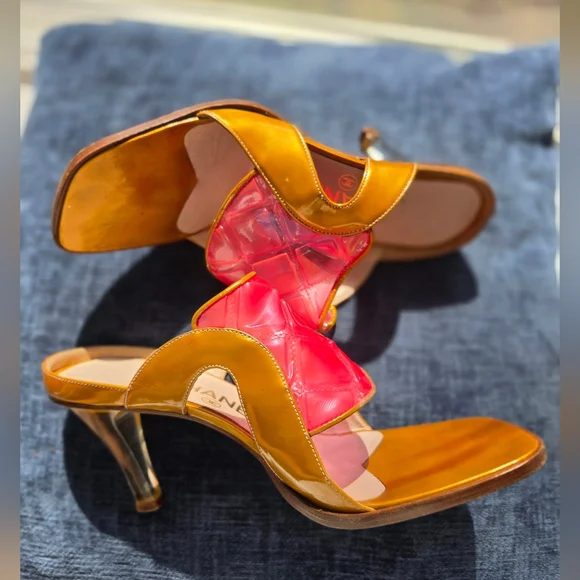 CHANEL Patent Leather Heels Vintage Women's Sandals Gold and Pink Size 36 1/2 - Picture 2 of 16